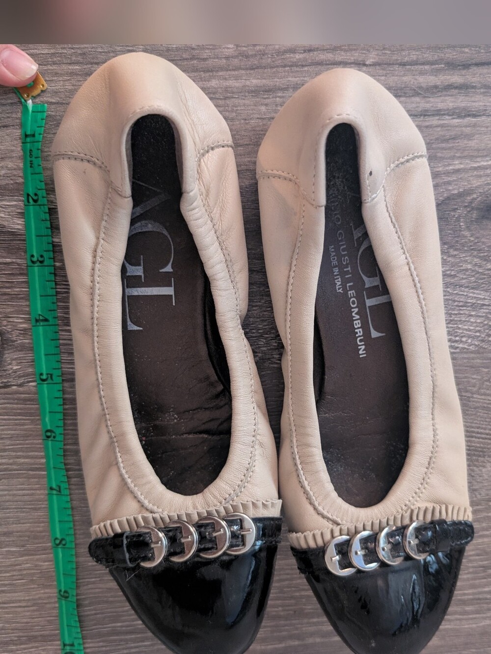 AGL Women's 2 Tone Ballet Flats With Buckle Detail - Picture 6 of 7